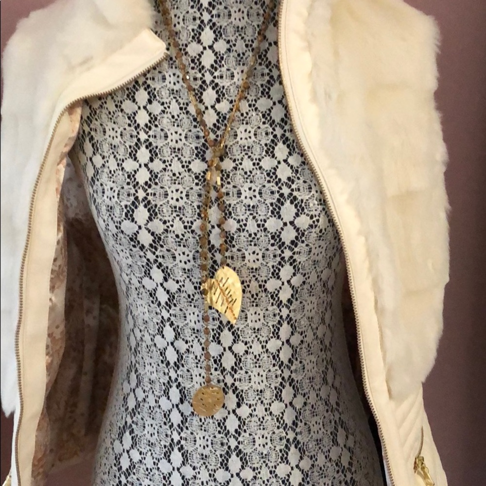 Adjustable closure/ganging necklace-beautiful!